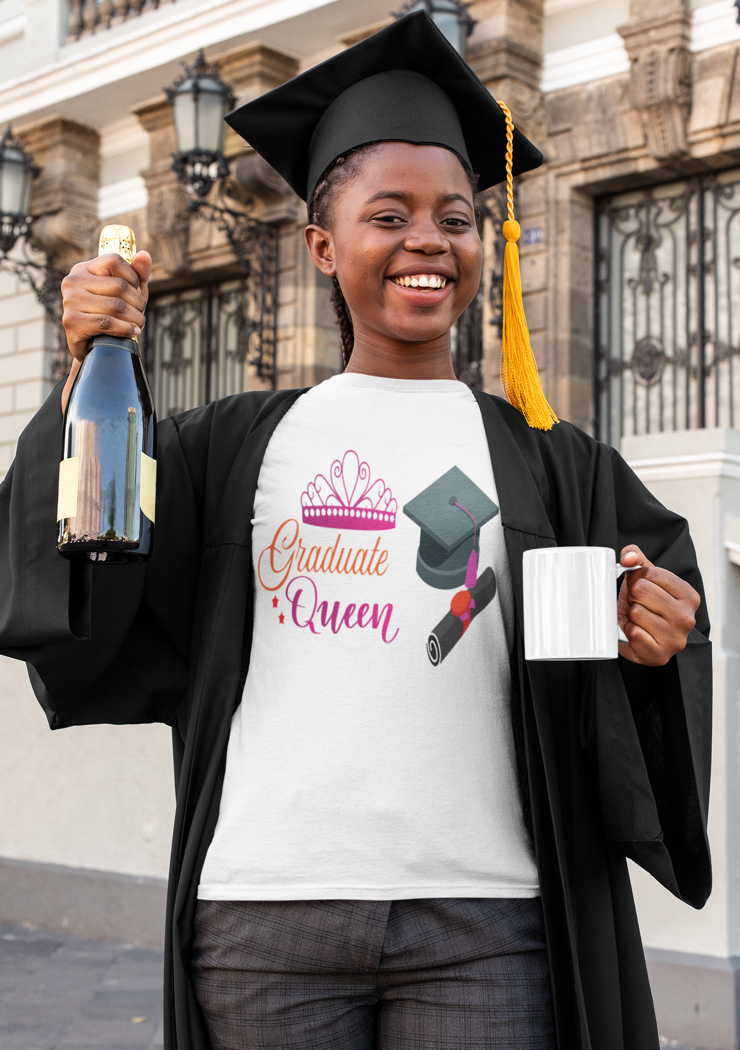 Graduate Queen - T-Shirt