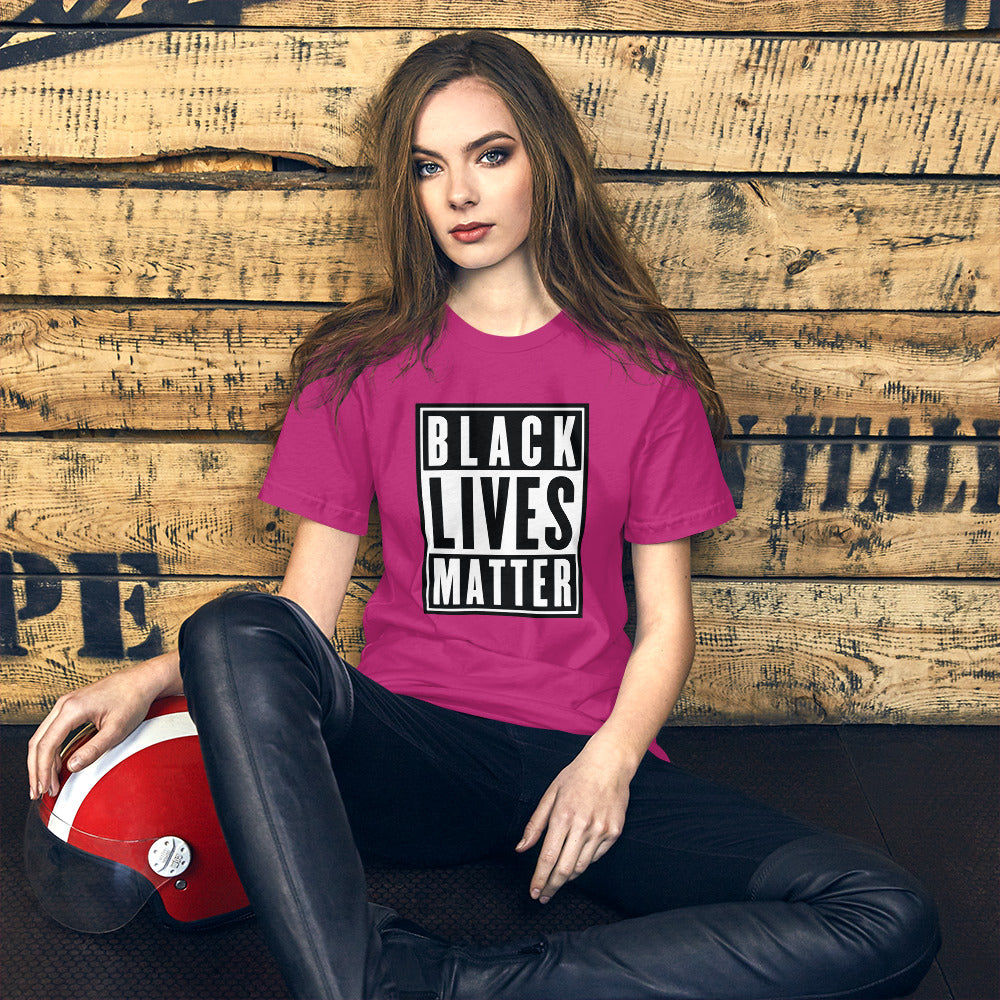 Black Lives Matter (b/w) - T-Shirt
