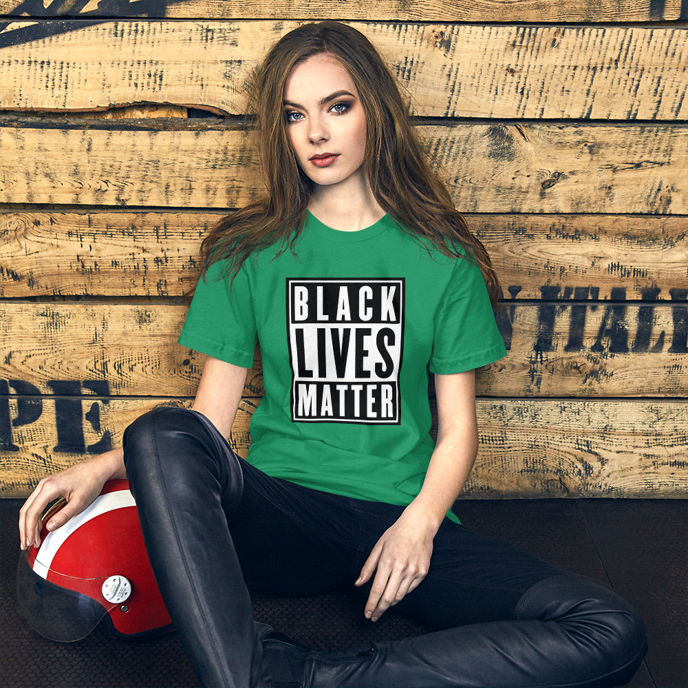 Black Lives Matter (b/w) - T-Shirt